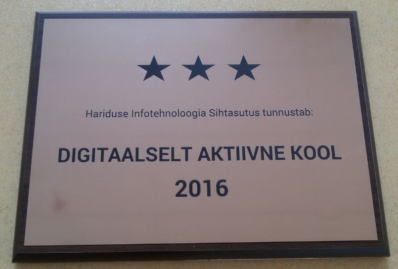 Hariduse Infotehnoloogia Sihtasutus tunnustas Kunda kooli pronkstahvliga „Digitaalselt aktiivne kool“ 